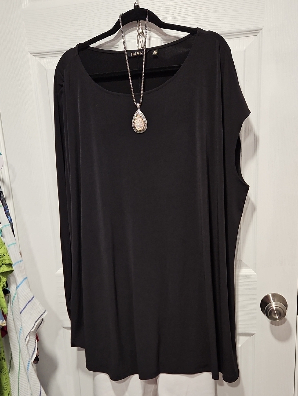 IMAN Black Flowing Tunic Top